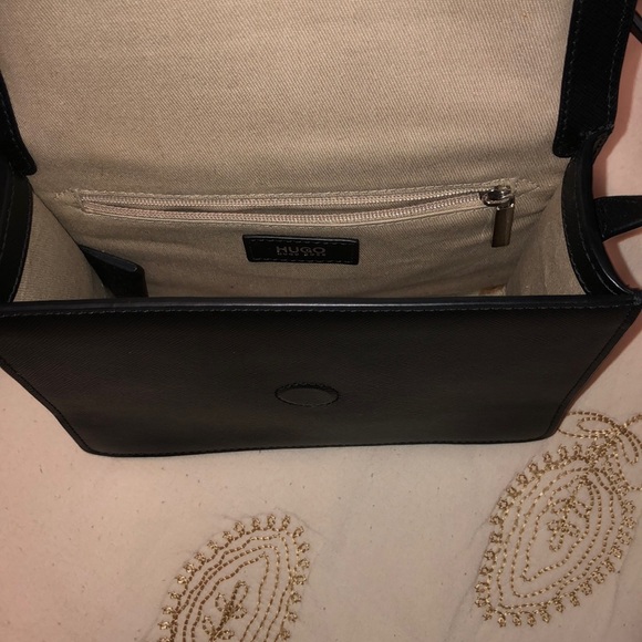 Designer Purse - Picture 4 of 7